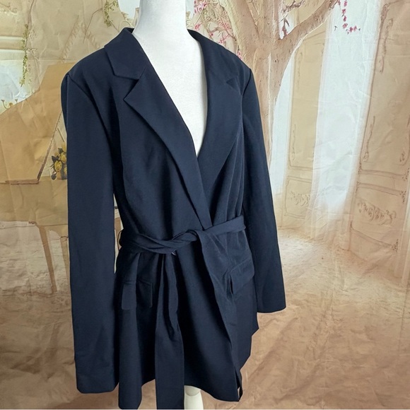NEW Lane Bryant Dark Blue Perfect Drape Belted Blazer - Picture 2 of 10